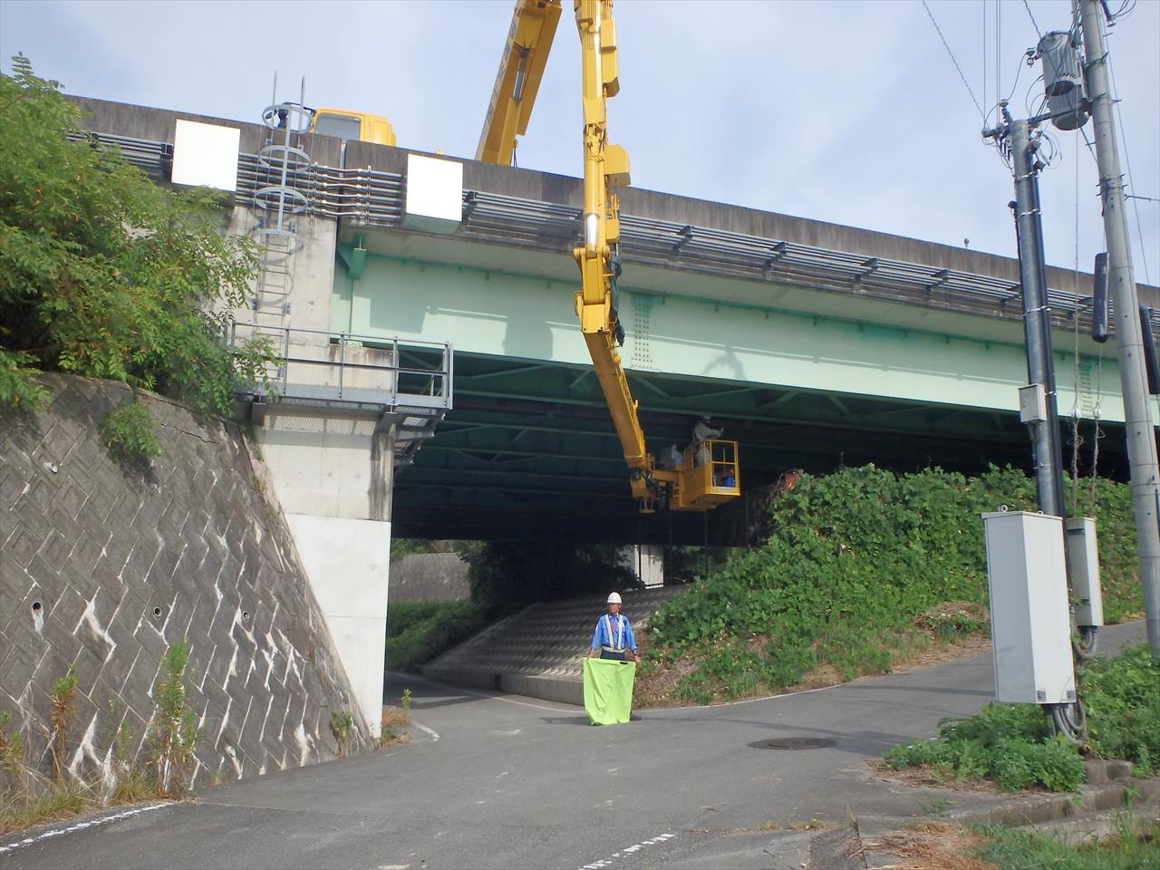 橋梁点検車